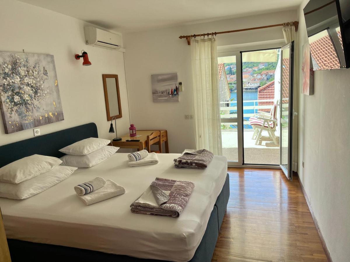 Apartments Suda Lumbarda Exterior photo