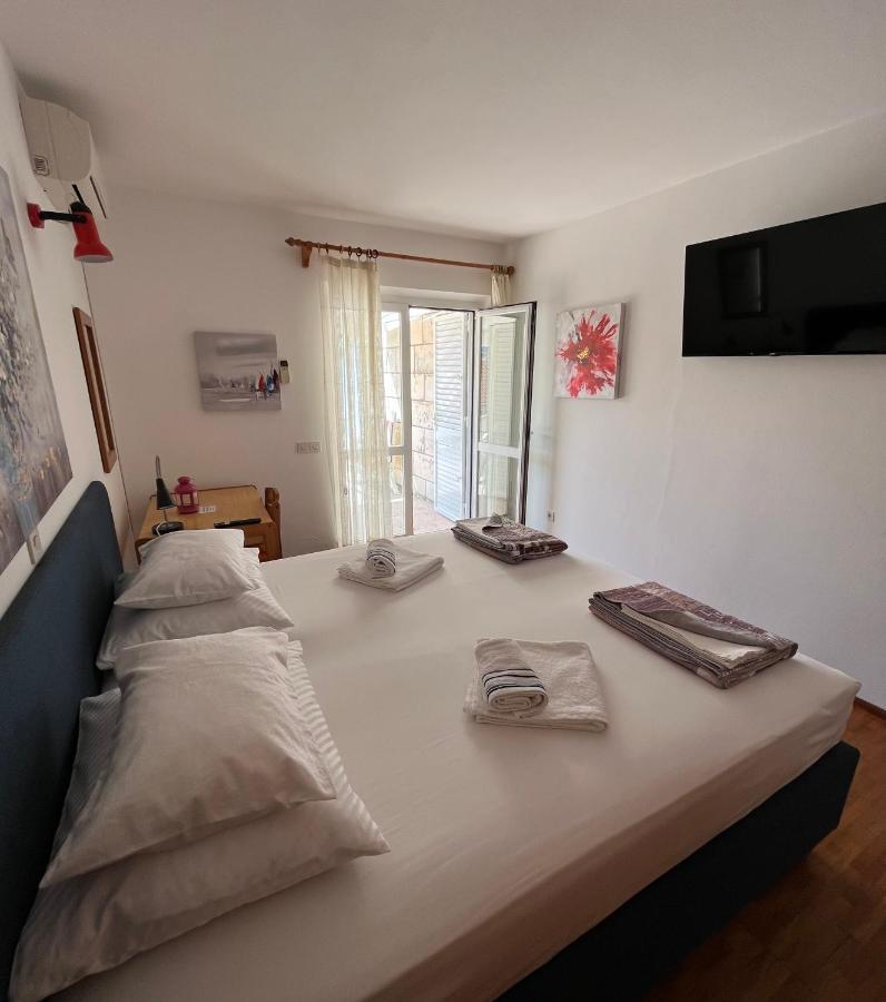 Apartments Suda Lumbarda Exterior photo