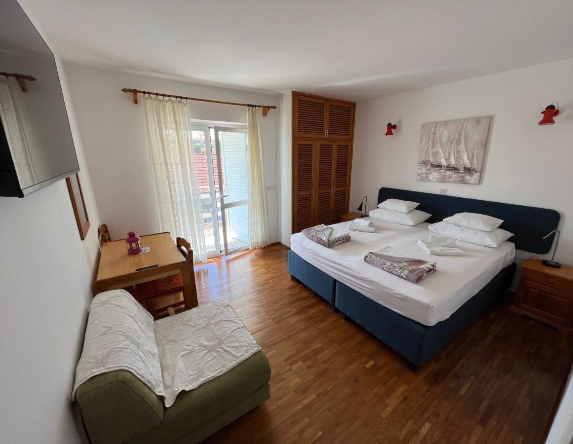Apartments Suda Lumbarda Exterior photo