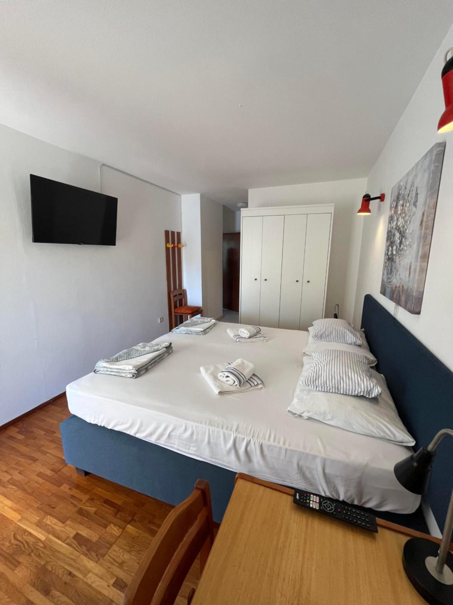 Apartments Suda Lumbarda Exterior photo