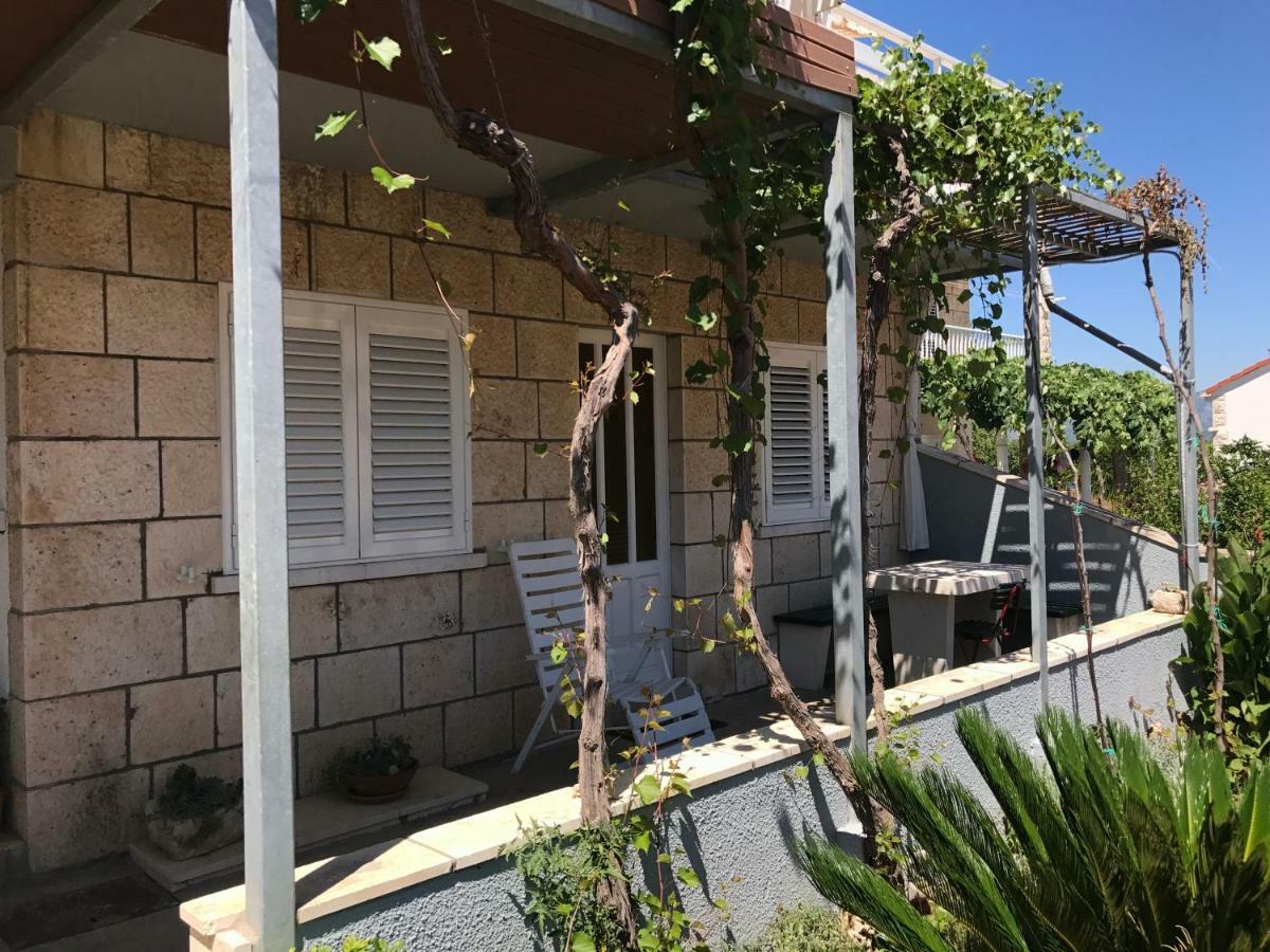 Apartments Suda Lumbarda Exterior photo