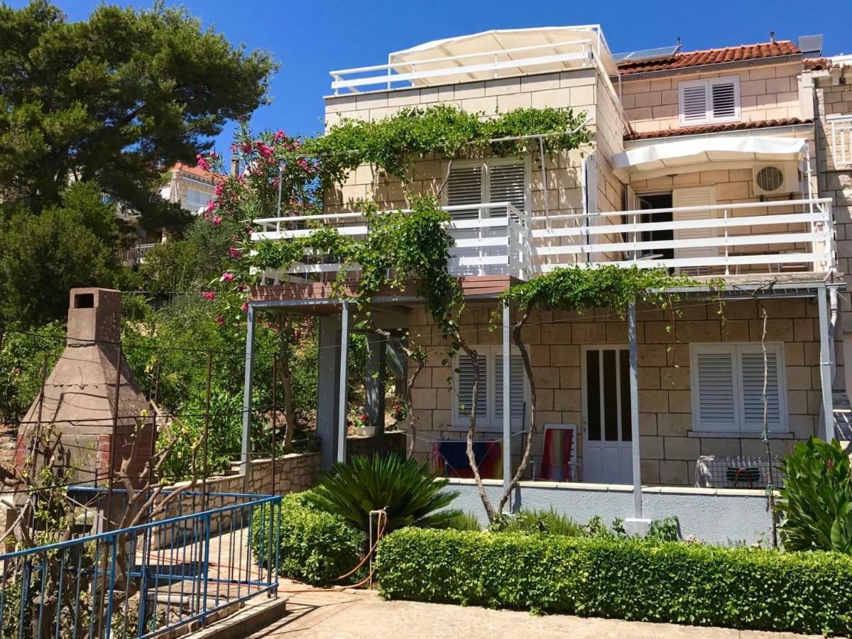 Apartments Suda Lumbarda Exterior photo